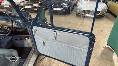 Lot 92 - 1966 MORRIS MINOR 1000