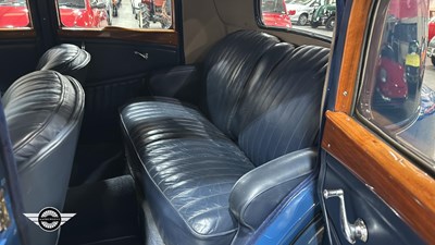 Lot 892 - 1937 ROVER