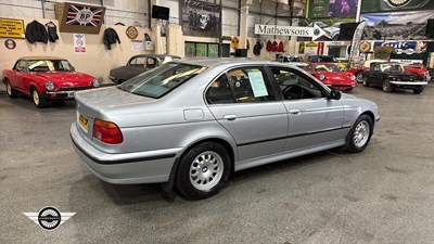 Lot 2 - 1998 BMW 520I SE AUTO