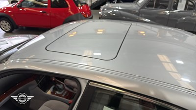 Lot 2 - 1998 BMW 520I SE AUTO