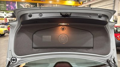 Lot 2 - 1998 BMW 520I SE AUTO