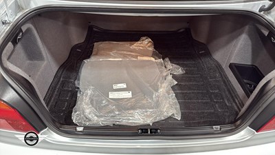 Lot 2 - 1998 BMW 520I SE AUTO