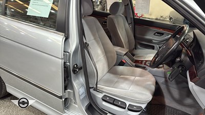 Lot 2 - 1998 BMW 520I SE AUTO