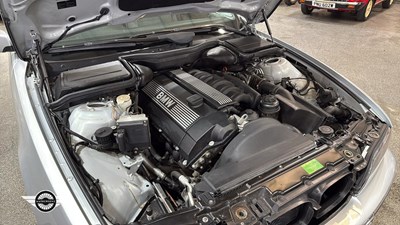 Lot 2 - 1998 BMW 520I SE AUTO