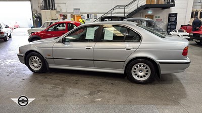 Lot 2 - 1998 BMW 520I SE AUTO