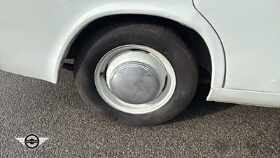 Lot 899 - 1963 HILLMAN MINX DE-LUXE