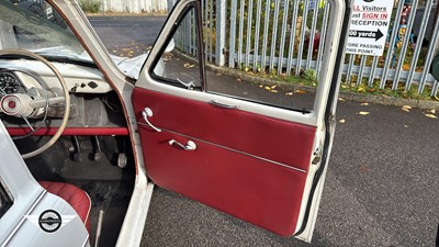 Lot 899 - 1963 HILLMAN MINX DE-LUXE