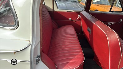 Lot 899 - 1963 HILLMAN MINX DE-LUXE
