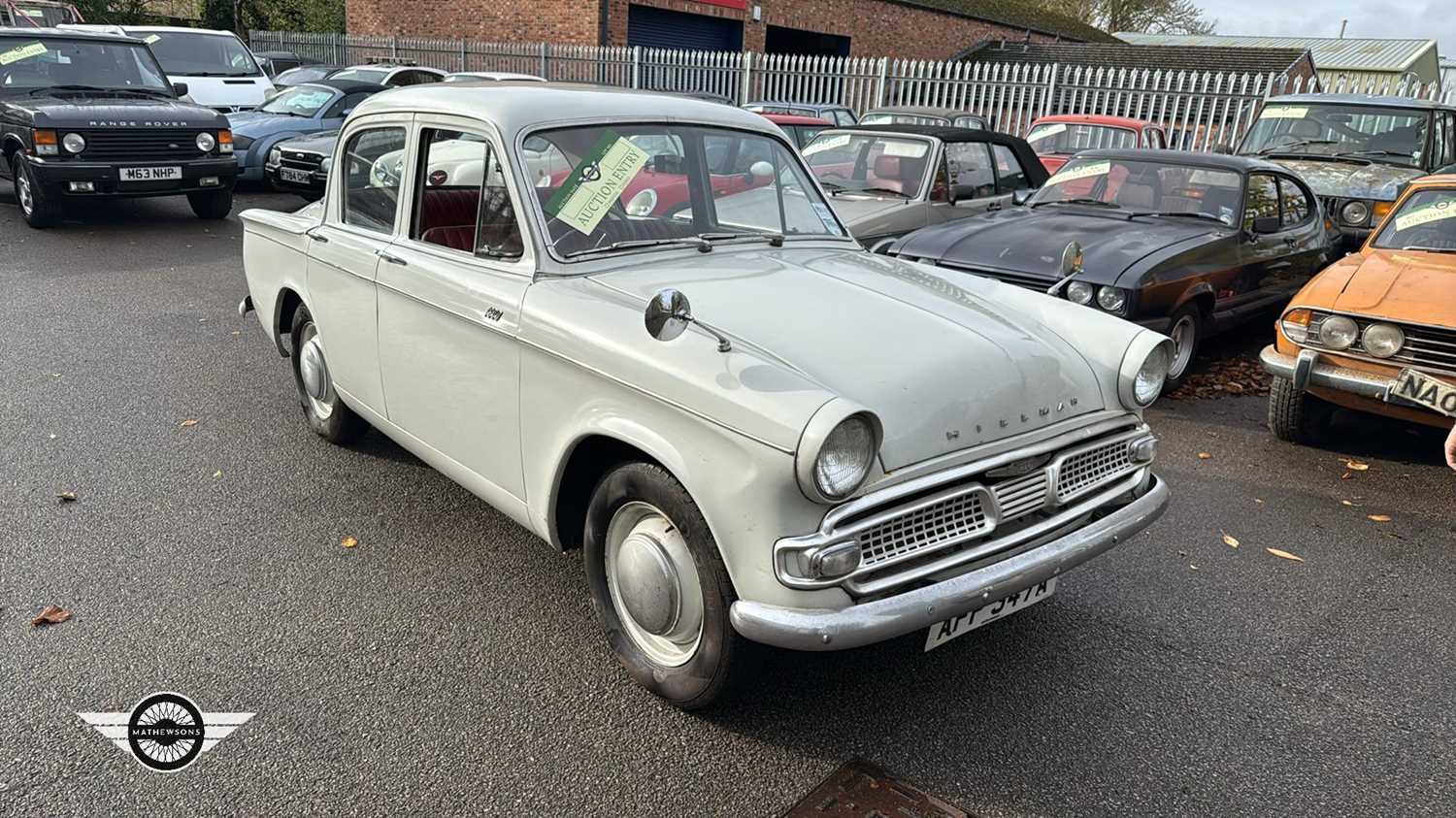 Lot 899 - 1963 HILLMAN MINX DE-LUXE