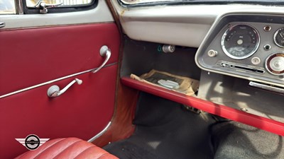 Lot 899 - 1963 HILLMAN MINX DE-LUXE