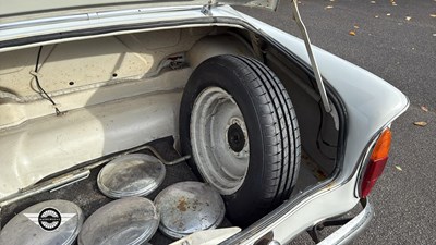 Lot 899 - 1963 HILLMAN MINX DE-LUXE
