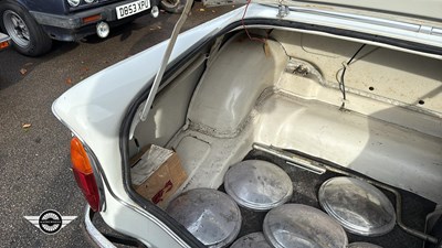 Lot 899 - 1963 HILLMAN MINX DE-LUXE