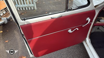 Lot 899 - 1963 HILLMAN MINX DE-LUXE