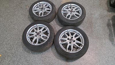 Lot 88 - SET OF 4 , 4 STUD ALLOY WHEELS 6.5JX16 H2 195/55 R16