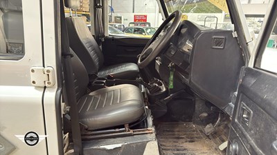 Lot 690 - 2011 LAND ROVER DEFENDER 130 HCPU TD D/C