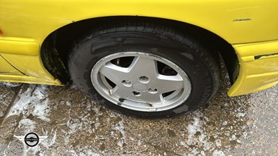 Lot 884 - 1995 FORD ESCORT SI