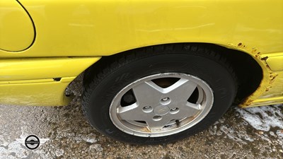 Lot 884 - 1995 FORD ESCORT SI