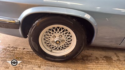 Lot 238 - 1989 JAGUAR XJS HE AUTO