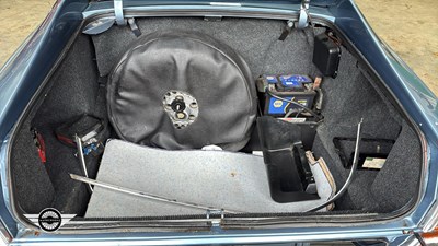 Lot 238 - 1989 JAGUAR XJS HE AUTO