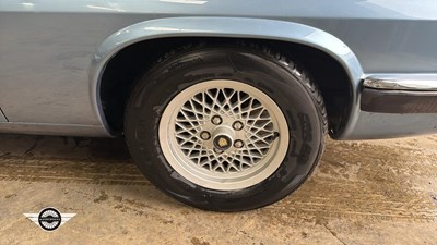 Lot 238 - 1989 JAGUAR XJS HE AUTO