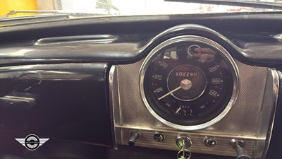 Lot 122 - 1966 MORRIS MINOR 1000