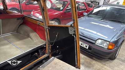 Lot 122 - 1966 MORRIS MINOR 1000