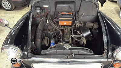 Lot 122 - 1966 MORRIS MINOR 1000