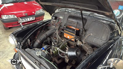 Lot 122 - 1966 MORRIS MINOR 1000