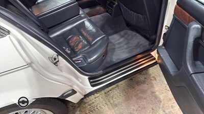 Lot 330 - 1988 BMW 750 IL AUTO