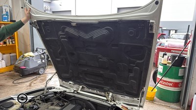 Lot 330 - 1988 BMW 750 IL AUTO