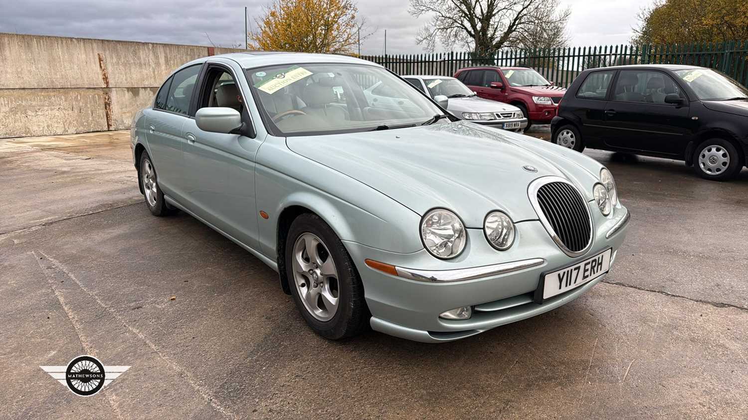 Lot 14 - 2001 JAGUAR S-TYPE V6 SE AUTO