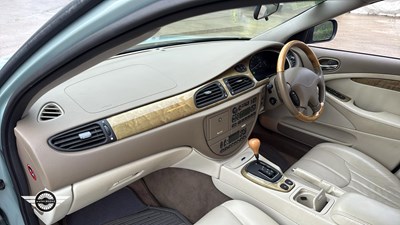 Lot 14 - 2001 JAGUAR S-TYPE V6 SE AUTO