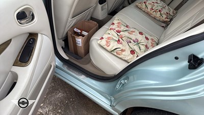 Lot 14 - 2001 JAGUAR S-TYPE V6 SE AUTO