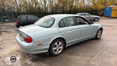Lot 14 - 2001 JAGUAR S-TYPE V6 SE AUTO