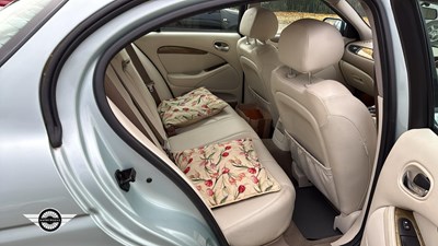 Lot 14 - 2001 JAGUAR S-TYPE V6 SE AUTO