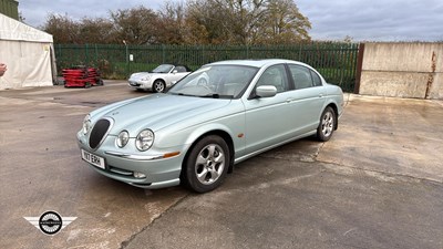 Lot 14 - 2001 JAGUAR S-TYPE V6 SE AUTO