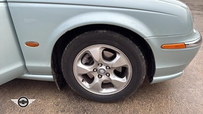Lot 14 - 2001 JAGUAR S-TYPE V6 SE AUTO