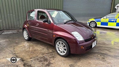 Lot 306 - 2001 TOYOTA