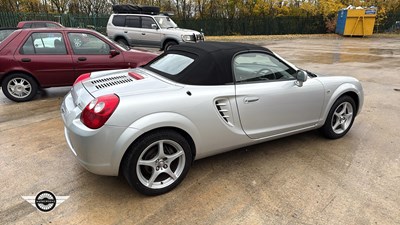 Lot 610 - 2004 TOYOTA MR2 ROADSTER VVTI