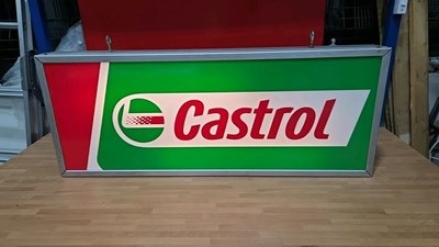 Lot 87 - CASTROL ILLUMINATED SIGN 39" x 15"