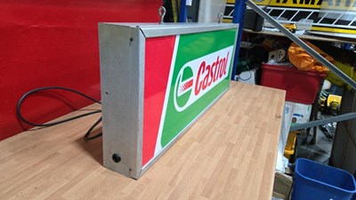 Lot 87 - CASTROL ILLUMINATED SIGN 39" x 15"