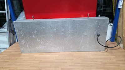 Lot 87 - CASTROL ILLUMINATED SIGN 39" x 15"