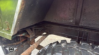 Lot 40 - 1975 LAND ROVER