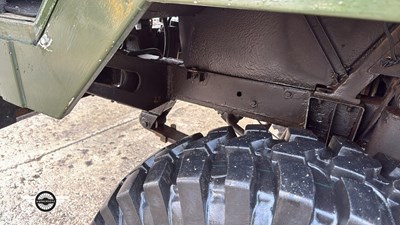 Lot 40 - 1975 LAND ROVER