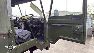 Lot 40 - 1975 LAND ROVER