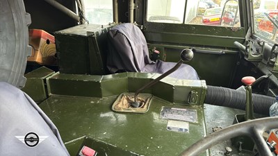 Lot 40 - 1975 LAND ROVER