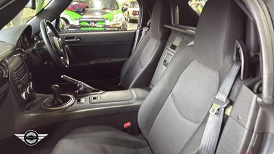 Lot 44 - 2013 MAZDA MX-5 I SE
