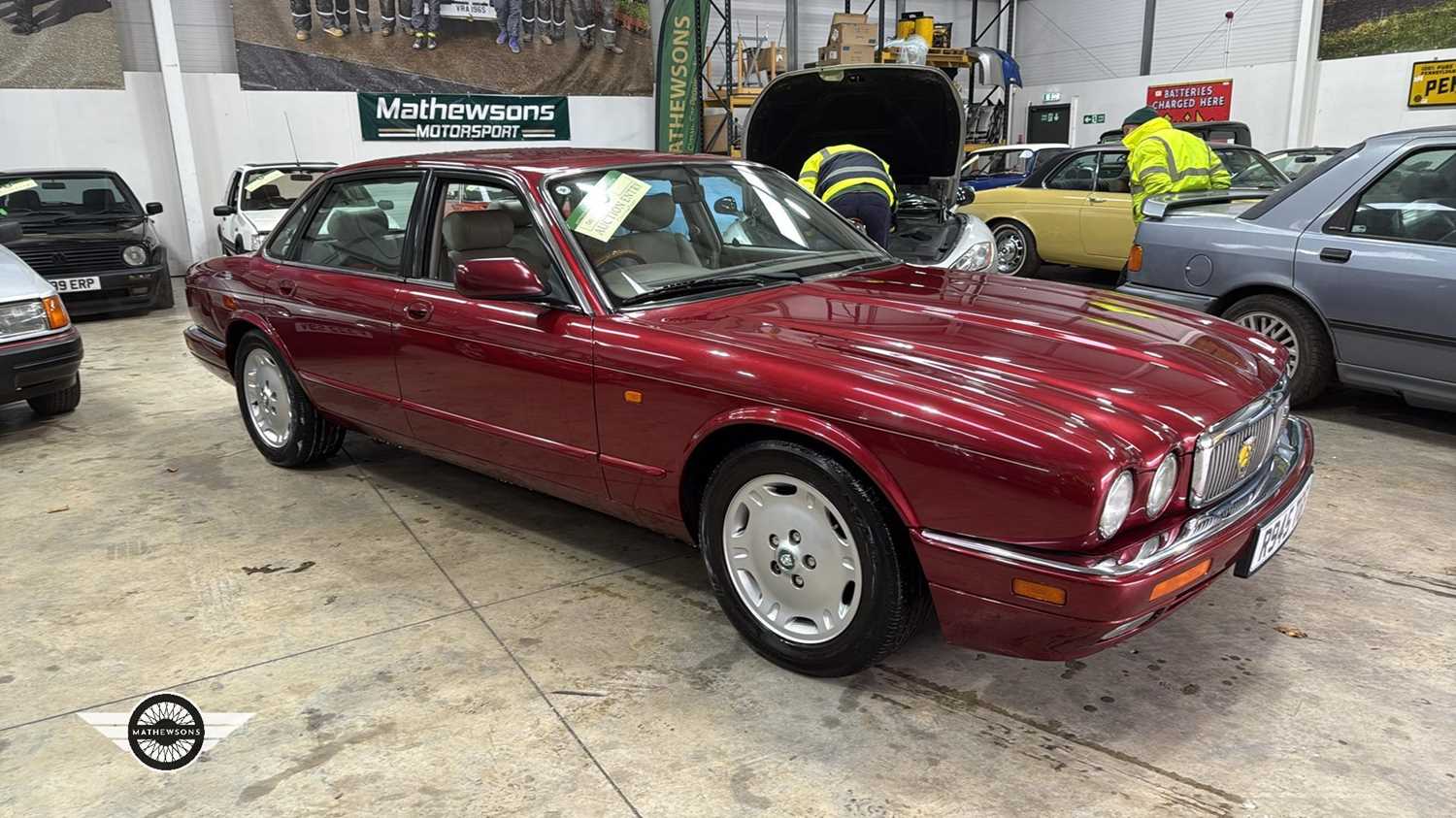 Lot 66 - 1997 JAGUAR XJ EXECUTIVE