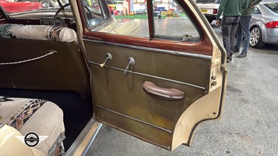 Lot 76 - 1952 CHEVROLET STYLELINER