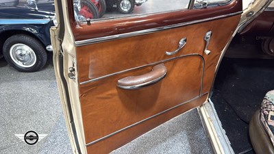 Lot 76 - 1952 CHEVROLET STYLELINER